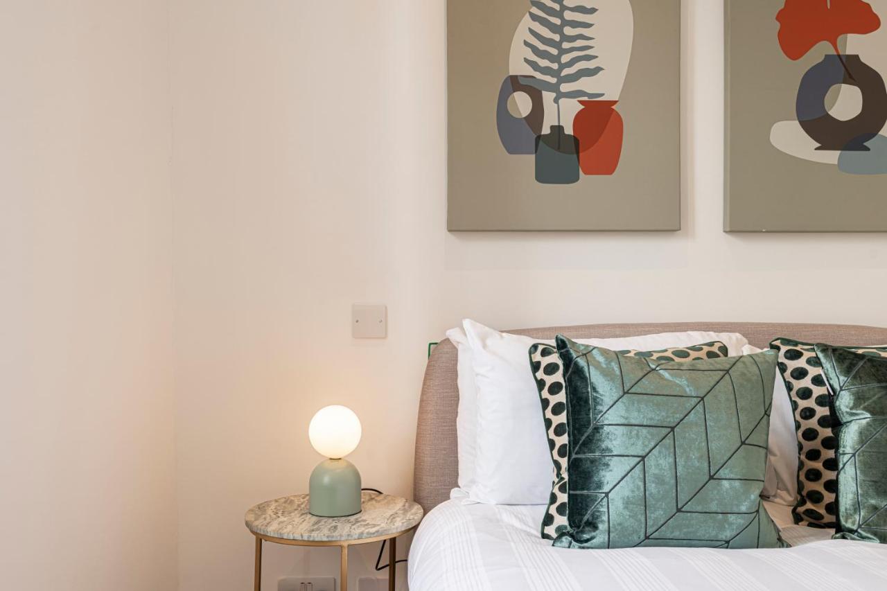 Stylish 1 Bed Flats In Soho, Next To Piccadilly Circus And Trafalgar Square London Luaran gambar